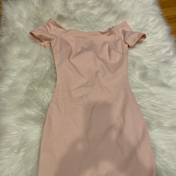 Lulus off the shoulder bodycon dress - Picture 1 of 1